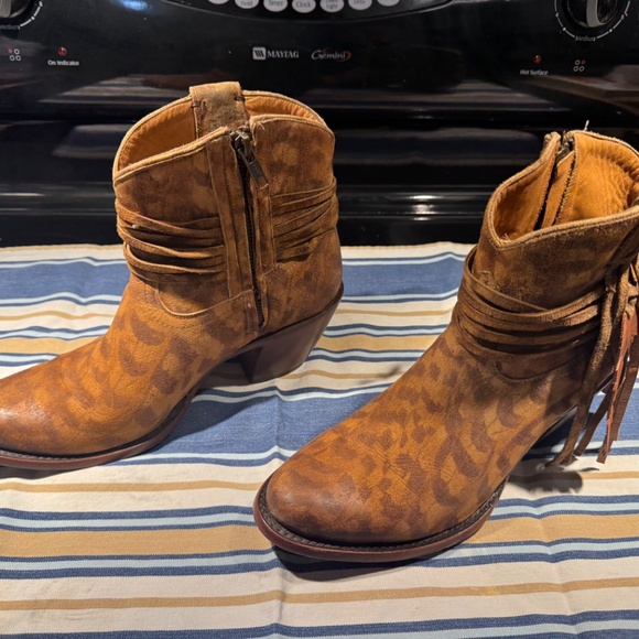 Lucchese Leather Western Ankle Boots 8.5 Fringe - Picture 8 of 8